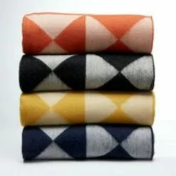 Verpan Mirror Throw -Hallway Salg verpan taeppe mirror throw green 1692422 scaled