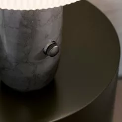 Sculpture Table Lamp - Vipp591 & Vipp592 -Hallway Salg vipp bordlampe sculpture table lamp vipp591 vipp592 large grey 8744299 scaled