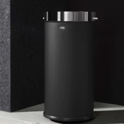 Pedal Bin - Vipp52 -Hallway Salg vipp skraldespand pedalspand vipp52 black 5251833 scaled