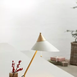 Warm Nordic Brass Top Lamp -Hallway Salg warm nordic bordlampe brass top lamp charcoal 1841932 scaled