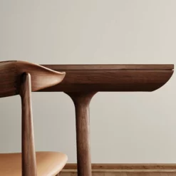 Warm Nordic Rúna Table / 130 -Hallway Salg warm nordic skrivebord runa table 130 oiled walnut 1171524 scaled