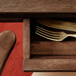 Warm Nordic Rúna Table / 130 -Hallway Salg warm nordic skrivebord runa table 130 oiled walnut 7125928 scaled